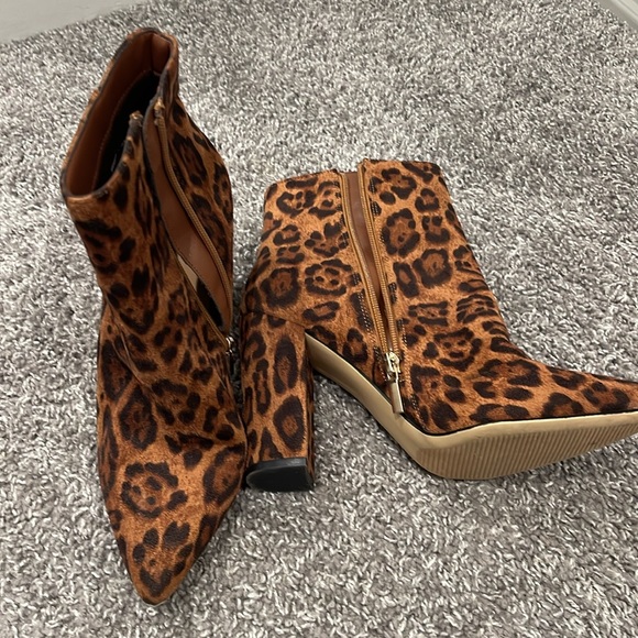 Animal print booties. - Picture 4 of 4